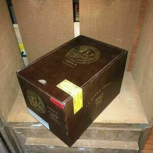 La Gloria Serie R No5 Empty Wooden Cigar Box 4.75x6x4.75